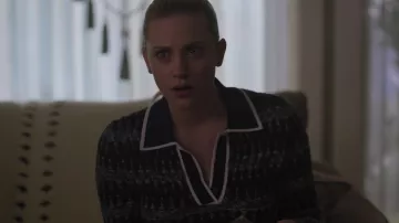 El vestido de polo Carven usado por Betty Cooper (Lili Reinhart) en Riverdale S03E13