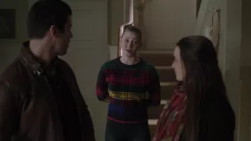 Le pull Urban Outfitters porté par Betty Cooper (Lili Reinhart) dans Riverdale S03E14