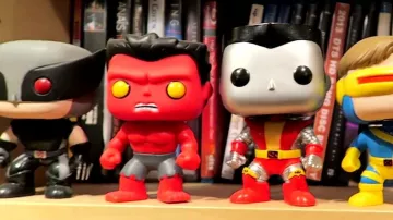 El Funko Pop! Red Hulk de Modzii en su vídeo ¡LA MAYOR COLECCIÓN DE FIGURITAS POP! ¡DESDE FRANCIA!