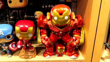 El funko pop de HulkBuster en The Avengers Age of Ultron de Modzii en el video ¡LA MAYOR COLECCIÓN DE FIGURAS POP! ¡DESDE FRANCIA!