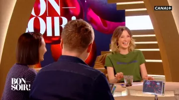 The T-shirt green "diabolo menthe" of Isabelle Ithurburu in Hello! the 09/03/2019