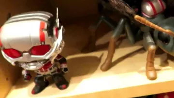 El funko pop de Ant man de Modzii en el video ¡LA MAYOR COLECCIÓN DE FIGURITAS POP! ¡DESDE FRANCIA!