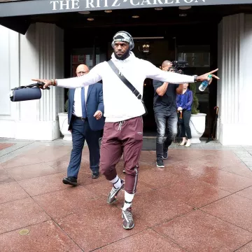 Sneakers  Nike React WR ISPA "Velvet Brown" worn by LeBron James on the Instagram account @complexsneakers