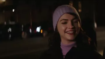 Bloomingdales Chunky Rib-Knit Cashmere Beanie usado por Cara Bloom (Violett Beane) en God Friended Me (S01E15)
