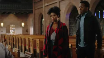 Joie Halona Geo Imprimer Manteau porté par en Dieu Me demande d'ami (S01E16)