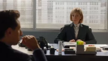 Paul Smith Micro Floral Liberty Print Shirt usado por Susannah Flood en For The People (S02E01)