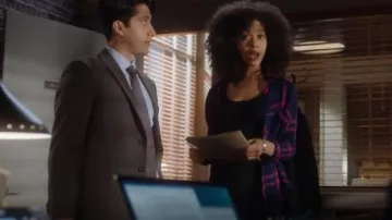 Rails Hunter Shirt in Navy / Lipstick worn by Allison Adams (Jasmin Savoy Brown) in For The People (S02E01)