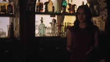 La robe rose Ted Baker London de Veronica Lodge (Camila Mendes) dans Riverdale S03E14