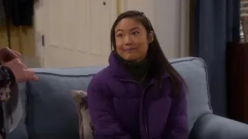 Urban Outfitters Hadley doudoune portés par Jen (Krista Marie Yu) dans le Dernier Homme Debout (S07E17)