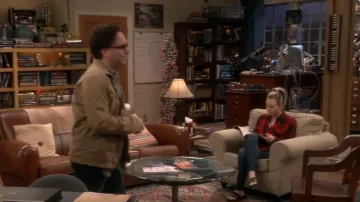 MICHAEL Michael Kors Sia Star Diapositives porté par Penny (Kaley Cuoco) dans La Théorie du Big Bang (S12E16)