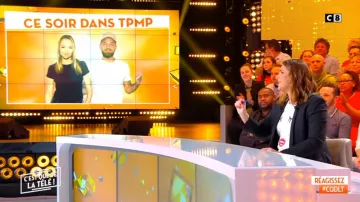 The t-shirt closed eyes of Valerie Bénaïm in It is that of the tv ! the 11/03/2019