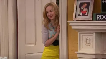 H&M  Wrap Skirt worn by Liv Rooney (Dove Cameron) in Liv and Maddie (S02E11)