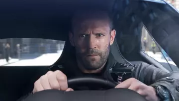 Panerai PAM 384 Radiomir 8 Days Watch worn by Deckard (Jason Statham) in The Fate of the Furious