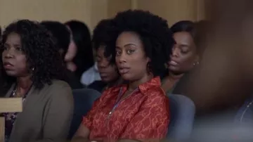 Pendientes Topshop Chunky Tort Hoop. usado por Malika (Zuri Adele) en Good Trouble (S01E09)