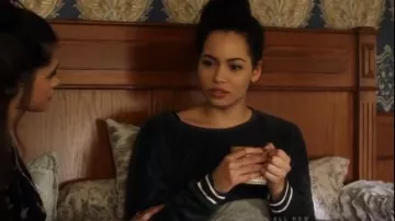 PJ Salvage Velour Pajama Top worn by Macy Vaughn (Madeleine Mantock) in Charmed (S01E12)