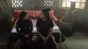 Maje Tabloid Studded T-shirt worn by in Charmed (S01E13)