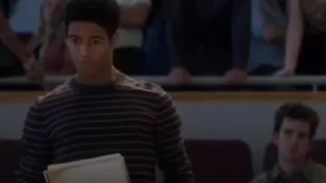Théorie de la Laine d'un Pull au Nouveau Souverain porté par Wes Gibbins (Alfred Enoch) dans la Façon de s'en tirer avec Assassiner (S01E01)