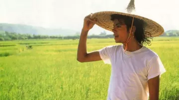 El tradicional sombrero de granjero chino usado por Michael Jackson durante su gira de 1987 por China