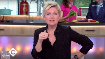 La chemise noire à pois d'Anne Eli­sa­beth Le­moine dans C à vous du 10/04/2018