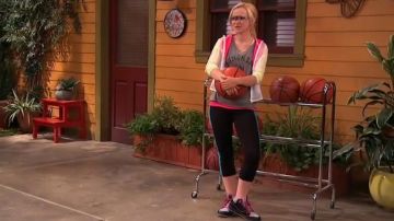 Converse Chuck Taylor® Low Sneaker worn by Maddie 2 (Shelby Wulfert) in Liv and Maddie (S03E12)