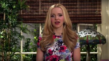 Cooper & Ella Elizabeth Floral Top worn by Liv Rooney (Dove Cameron) in Liv and Maddie (S03E17)
