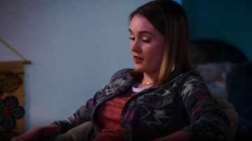 Topshop Burn Out Ringer Tee worn by Amber (Grace Victoria Cox) in Now Apocalypse (S01E01)