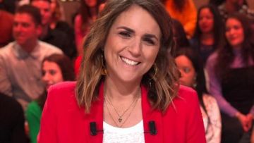 The jacket tailor 1.2.3. Valerie Bénaïm in It is that of the tv !the 13.03.2019