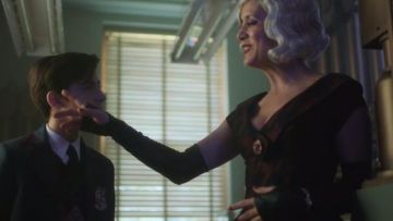 The Umbrella Academy Clothes Outfits Brands Style And Looks Spotern