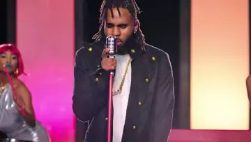Veste militaire porté par Jason Derulo comme on le voit dans Swalla de la musique de la vidéo de l'exploit. Nicki Minaj & Ty Dolla $ign