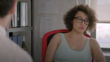 American Apparel Spandex de Coton de Culture Réservoir porté par Ilana Wexler (Ilana Glazer) au Large de la Ville (S02E02)