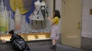 Discover outfits and fashion from season 5 on Broad City