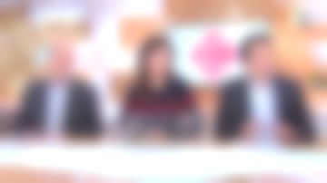 Le pull marinière à rayures contrastantes de Marion Ruggiéri dans C à vous du 12/03/2019