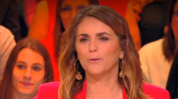 The earrings creoles Valerie Bénaïm in It is that of the tv ! the 13/03/2019