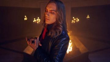 Black ring worn by Michael Langdon (Cody Fern) as seen in American Horror Story S08E02