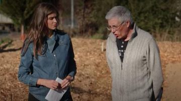 The blue shirt collar to make Ophelia Miller in Prohibited Area of the 17/03/2019