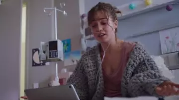 Big knit cardigan worn by Stella (Haley Lu Richardson) as seen in Five Feet Apart