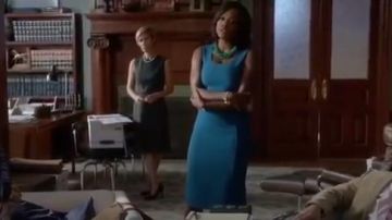 Michael Kors Vestido de crepé de lana estirada sin mangas usado por Annalise Keating (Viola Davis) en Cómo salirse con la suya con el asesinato (S02E07)