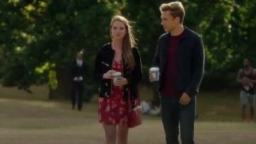 La Kooples à Franges en Daim Veste portée par Ophélie (Merritt Patterson), dans La famille Royale (S02E03)