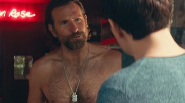 Pendentif Collier porté par Jack (Bradley Cooper), comme on le voit dans Une Étoile Est Née
