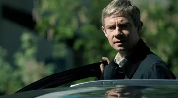 Le blouson Haversack du Dr. John Watson (Martin Freeman) dans Sherlock S03E03