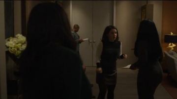 Rag & Bone Marissa Colorblock Sweater worn by Marissa Gold (Sarah Steele) in The Good Fight (S03E01)