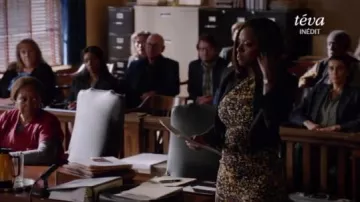 Victoria Beckham en Marbre Robe Jacquard porté par Annalise Keating (Viola Davis) dans la Façon de s'en tirer avec Assassiner (S04E02)