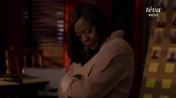 Burberry Leather-trimmed belted wool-blend cardigan worn by Annalise Keating (Viola Davis) in How to Get Away with Murder (S04E05)