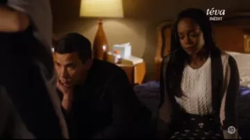 Victoria Beckham Brodé Jupe Crayon porté par Michaela Pratt (Aja Naomi King) dans la Façon de s'en tirer avec Assassiner (S04E07)