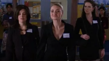 NA-KD Velvet Blazer Dress Black worn by Lainey Lewis (AJ Michalka) in Schooled (S01E08)