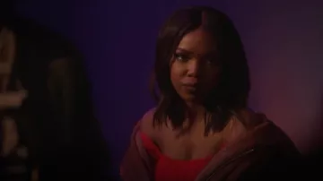 Helmut Lang Chaqueta de visón falsa con capucha usada por Alexandra Crane (Ryan Destiny) en Star (S02E12)
