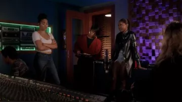 Calvin Klein 205W39NYC Vestido de camisa de manga larga usado por Alexandra Crane (Ryan Destiny) en Star (S03E02)