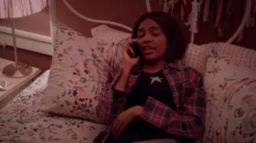 J. Crew Everyday cashmere crewneck sweater with intarsia-knit stars worn by Jennifer Pierce (China Anne McClain) in Black Lightning (S02E15)