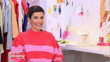 Le pull rouge et rose à rayures de Cristina Cordula dans Les reines du shopping du 25/06/2018