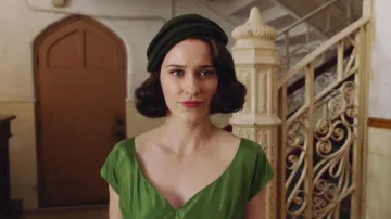 The green hat Miriam Maisel / Midge (Rachel Brosnahan) in The Marvelous Mrs. Maisel